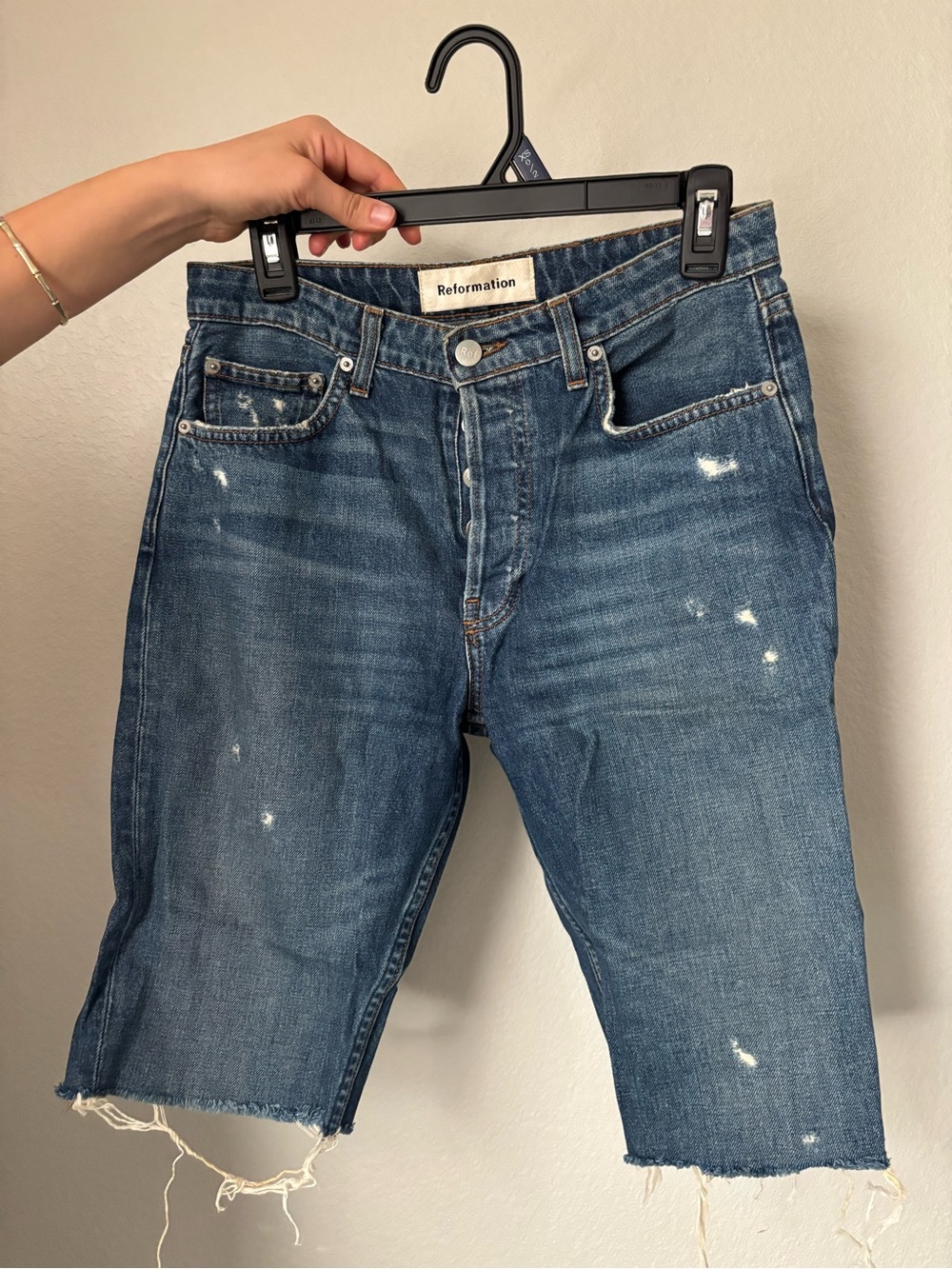 Reformation Women’s Blue Distressed Cut-Off Jeans